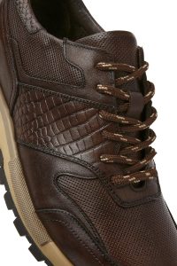 کتونی مردانه چرم قهوه‌ای بنددار روزمره دری مد