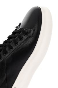 کتونی مردانه چرم مشکی بنددار زیره ضخیم دری مد