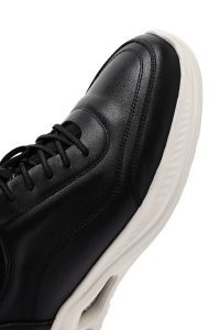 کتونی مردانه چرم مشکی بنددار زیره ضخیم دری مد