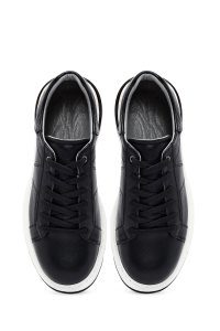 کتونی مردانه چرم مشکی بنددار زیره ضخیم دری مد