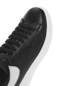 کتونی مردانه چرم مشکی بنددار زیره ضخیم دری مد