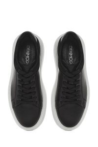 کتونی مردانه چرم مشکی بنددار زیره ضخیم دری مد