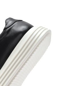 کتونی مردانه چرم مشکی بنددار زیره ضخیم دری مد