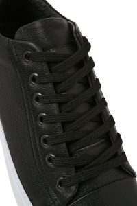 کتونی مردانه چرم مشکی بنددار زیره ضخیم دری مد