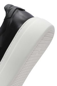 کتونی مردانه چرم مشکی زیره ضخیم بنددار دری مد