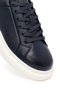 کتونی مردانه چرمی سرمه‌ای بندی زیره ضخیم دری مد