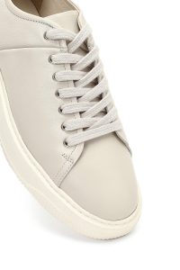 کتونی مردانه چرمی سفید بندی با زیره ضخیم دری مد