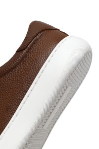 کتونی مردانه چرمی قهوه‌ای بندی با زیره ضخیم دری مد