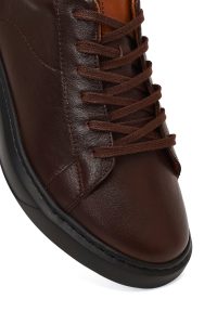 کتونی مردانه چرمی قهوه‌ای بندی زیره ضخیم دری‌مد