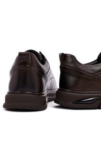 کتونی مردانه چرمی قهوه‌ای بندی کژوال دری‌مد