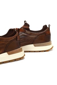 کتونی مردانه چرمی قهوه‌ای کژوال با زیره ضخیم دری مد