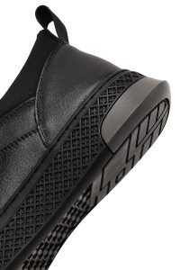 کتونی مردانه چرمی مشکی بندی با زیره ضخیم دری مد