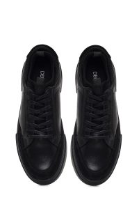 کتونی مردانه چرمی مشکی بندی با زیره ضخیم دری مد