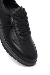 کتونی مردانه چرمی مشکی بندی دری مد