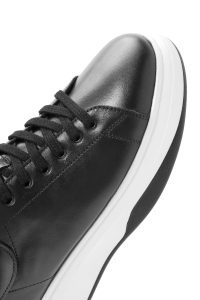 کتونی مردانه چرمی مشکی بندی زیره ضخیم دری مد