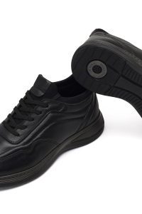 کتونی مردانه چرمی مشکی بندی کژوال با زیره ضخیم دری مد