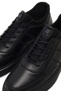 کتونی مردانه چرمی مشکی بندی کژوال با زیره ضخیم دری مد