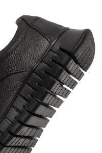 کتونی مردانه چرمی مشکی بندی کژوال با زیره ضخیم دری مد