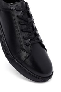 کتونی مردانه چرمی مشکی بندی کژوال دری مد