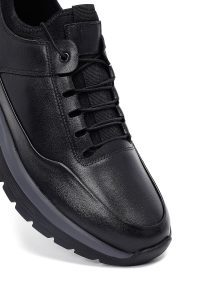 کتونی مردانه چرمی مشکی بندی کژوال دری مد