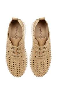 کفش زنانه جیر شتری طرح‌دار بندی لژدار راحتی دری مد