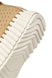 کفش زنانه جیر شتری طرح‌دار بندی لژدار راحتی دری مد