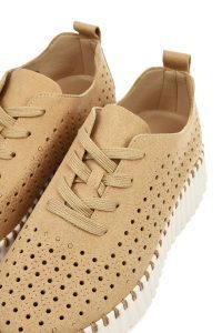 کفش زنانه جیر شتری طرح‌دار بندی لژدار راحتی دری مد