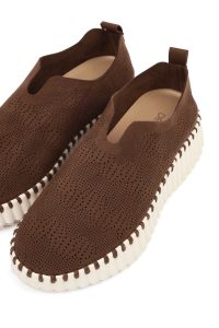 کفش زنانه جیر قهوه‌ای طرح‌دار لژدار راحتی دری مد