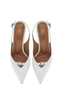 کفش زنانه سفید چرم پاشنه نازک پشت باز بنددار دری مد