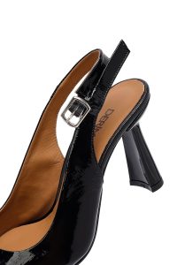 کفش زنانه مشکی پشت‌باز پاشنه‌بلند ضخیم دری مد