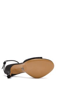 کفش زنانه مشکی چرم پاشنه نازک بلند نگین‌دار بنددار دری مد