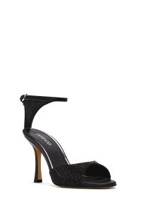 کفش زنانه مشکی چرم پاشنه نازک بلند نگین‌دار بنددار دری مد