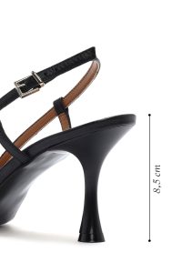 کفش زنانه مشکی چرم پاشنه نازک پشت باز دری مد