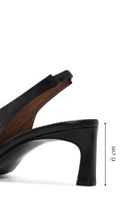 کفش زنانه مشکی چرم کش‌دار پشت باز پاشنه‌کوتاه دری مد