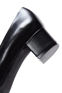 کفش زنانه مشکی کوتاه پاشنه‌بلند ضخیم دری مد Gritti