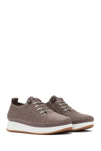 کفش زنانه ویژون چرمی راحتی طرح‌دار بنددار زیره ضخیم دری مد