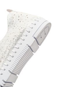 کفش زنانه پارچه‌ای سفید راحتی دری مد