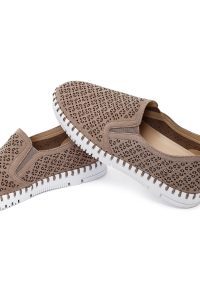 کفش زنانه پارچه‌ای ویزون طرح‌دار راحتی دری مد