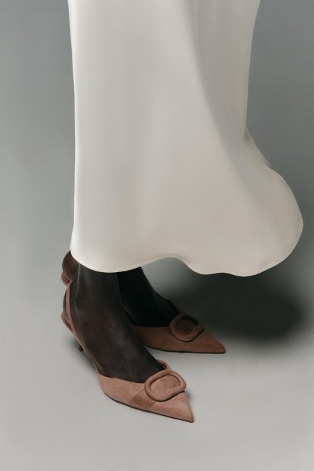 کفش زنانه پشت‌باز با جزئیات زارا – ZARA