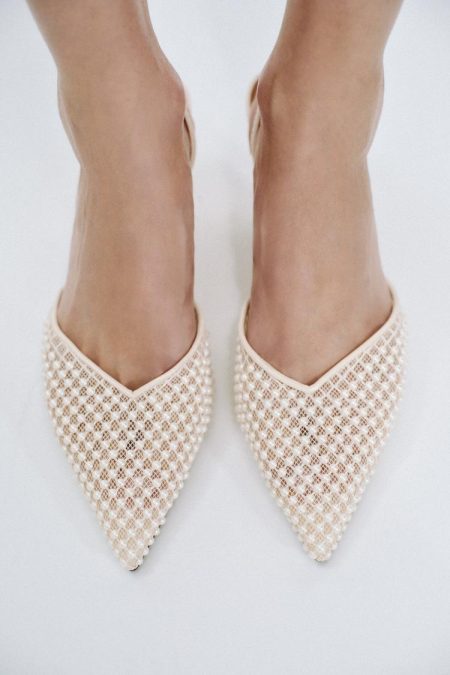 کفش زنانه پشت‌باز با مروارید زارا – ZARA