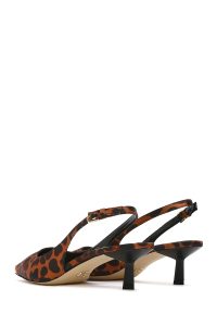 کفش زنانه پلنگی ساتن پاشنه نازک کوتاه پشت باز دری مد