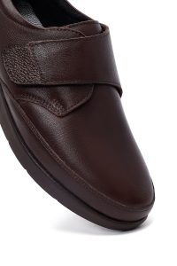 کفش زنانه چرم قهوه‌ای لژدار راحتی دری مد