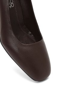 کفش زنانه چرم قهوه‌ای پاشنه‌بلند ضخیم دری مد