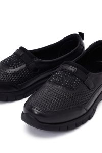 کفش زنانه چرم مشکی با جزئیات نگین راحتی دری مد