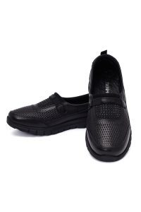 کفش زنانه چرم مشکی با جزئیات نگین راحتی دری مد