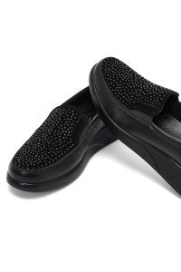 کفش زنانه چرم مشکی لژدار با جزئیات نگین راحتی دری مد