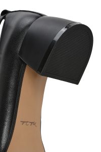 کفش زنانه چرم مشکی مچی سگک‌دار پاشنه‌کوتاه ضخیم دری مد