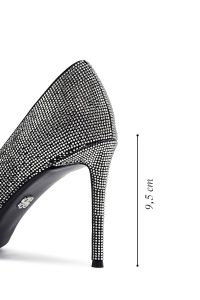 کفش زنانه چرم مشکی نگین‌دار پاشنه‌نازک استیلتو دری مد