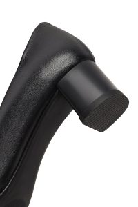 کفش زنانه چرم مشکی پاشنه‌بلند ضخیم دری مد