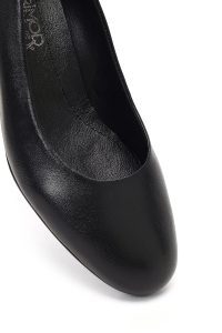 کفش زنانه چرم مشکی پاشنه‌بلند ضخیم دری مد